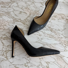 *UK size 2.5 - LALITA BLACK CROC - d'orsay cut production sample