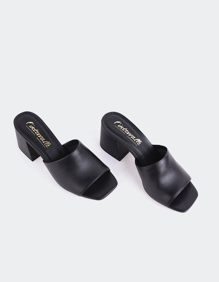 Clarabelle Black Leather