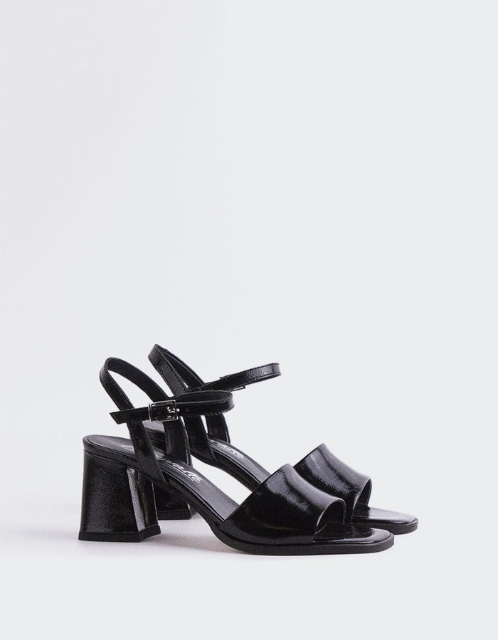 Faliro Black Naplack
