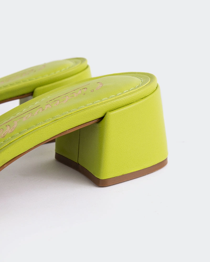 Fortunata Light Green Leather