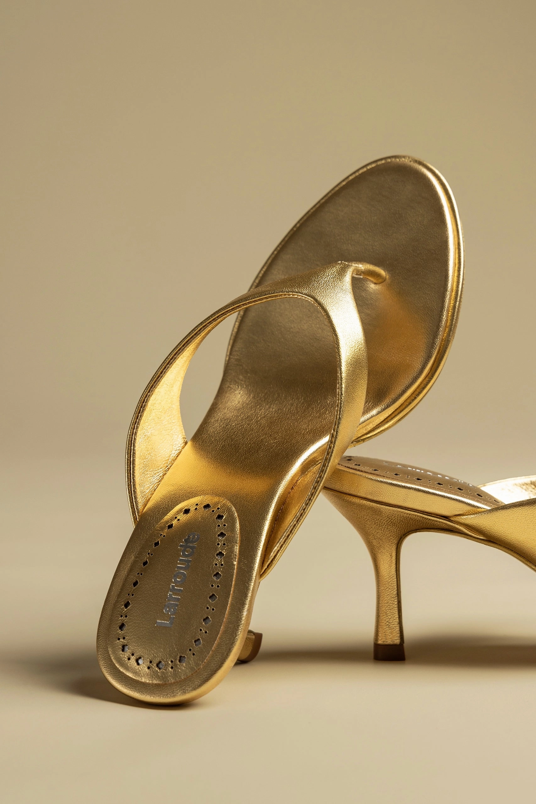 Gaia Sandal In Gold Metallic Leather