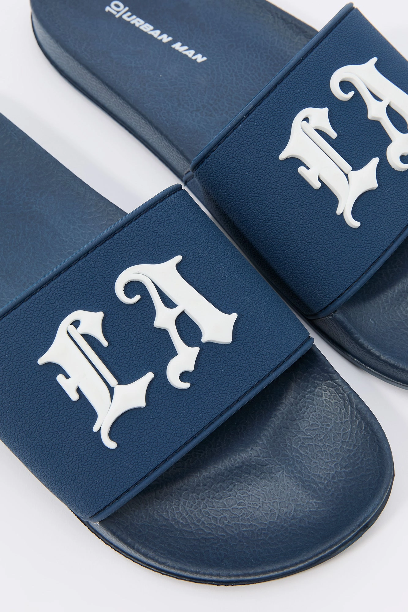 LA Embossed Slide