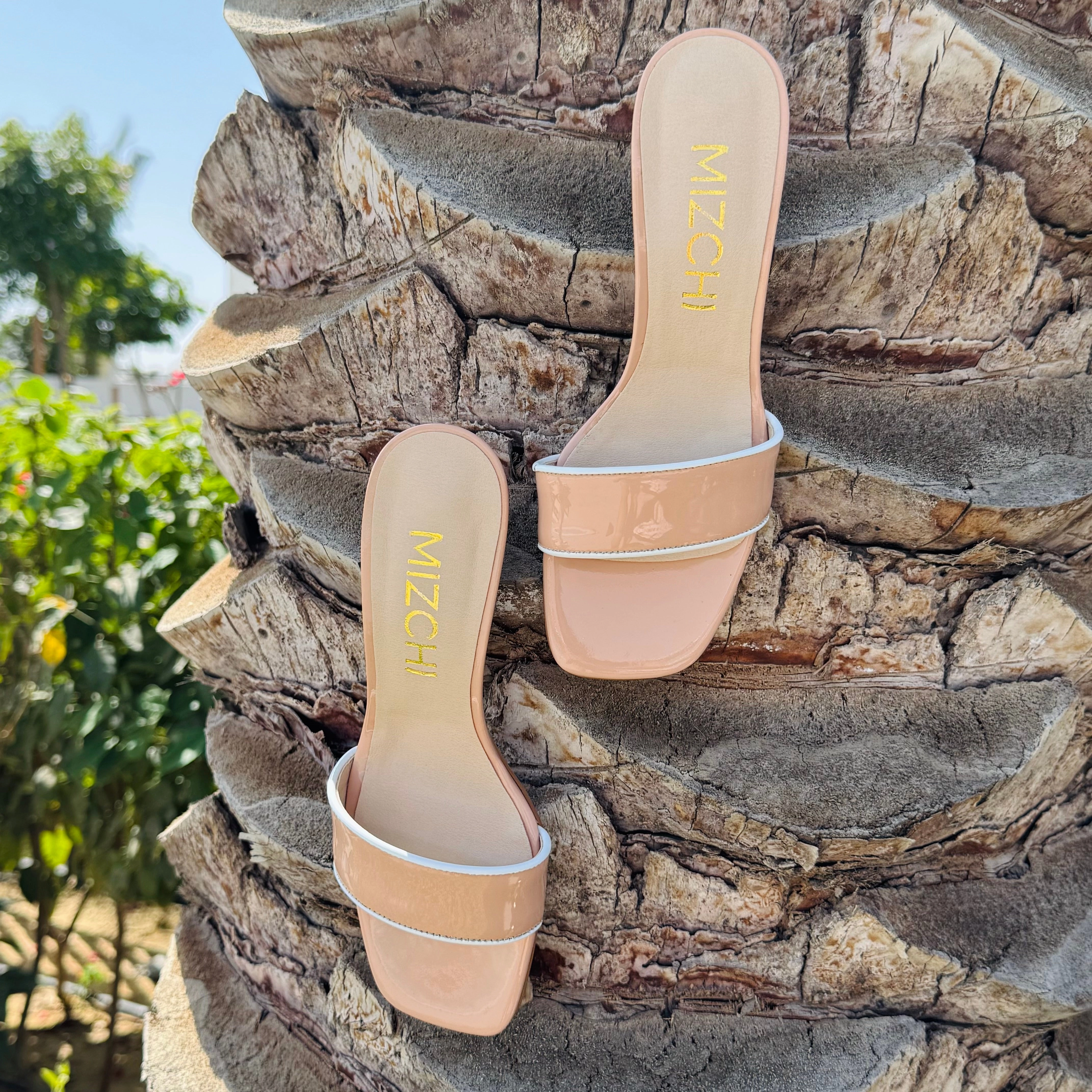 LOTTIE -  patent mules