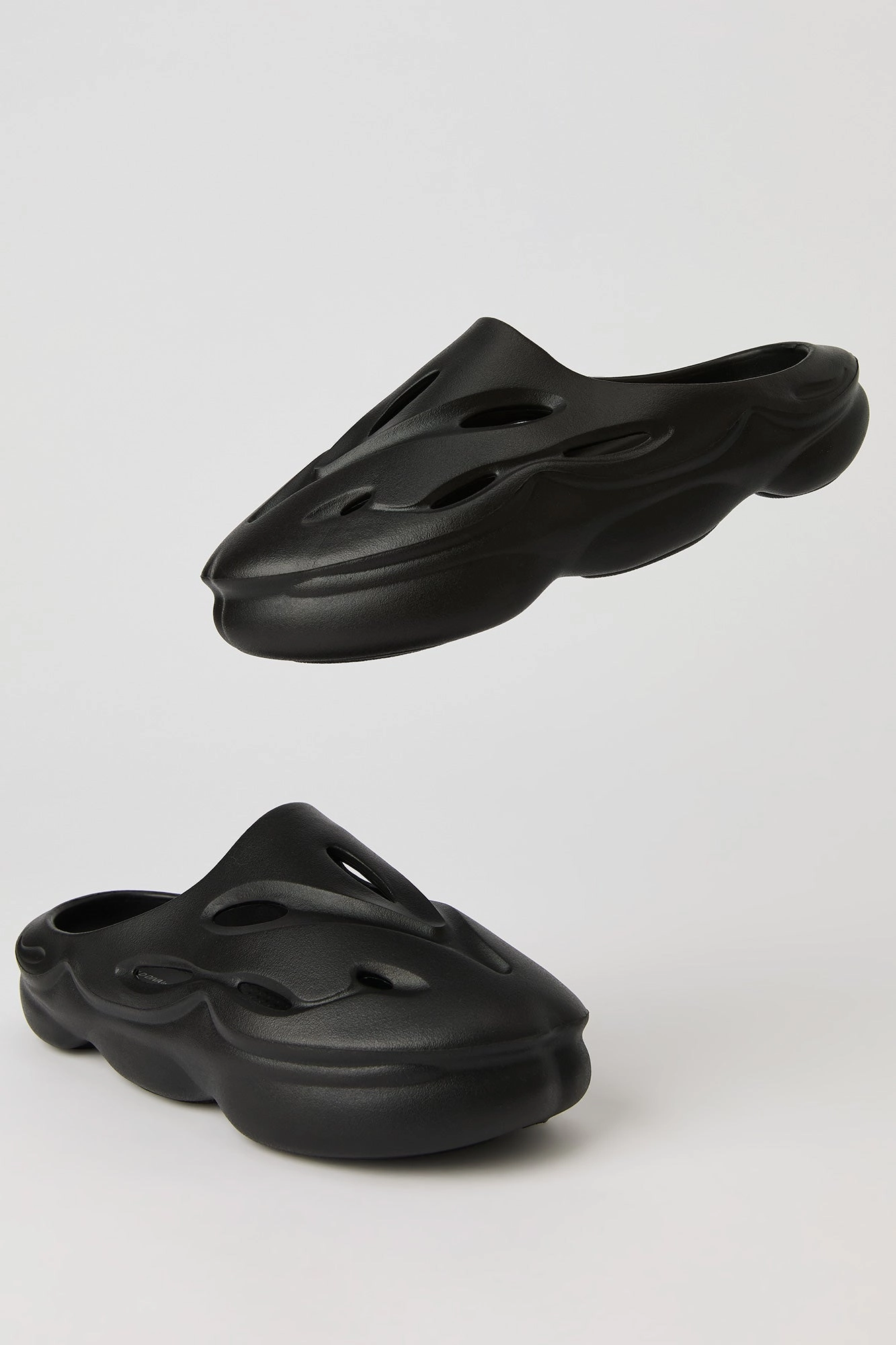 Molded Slip-On Clogs