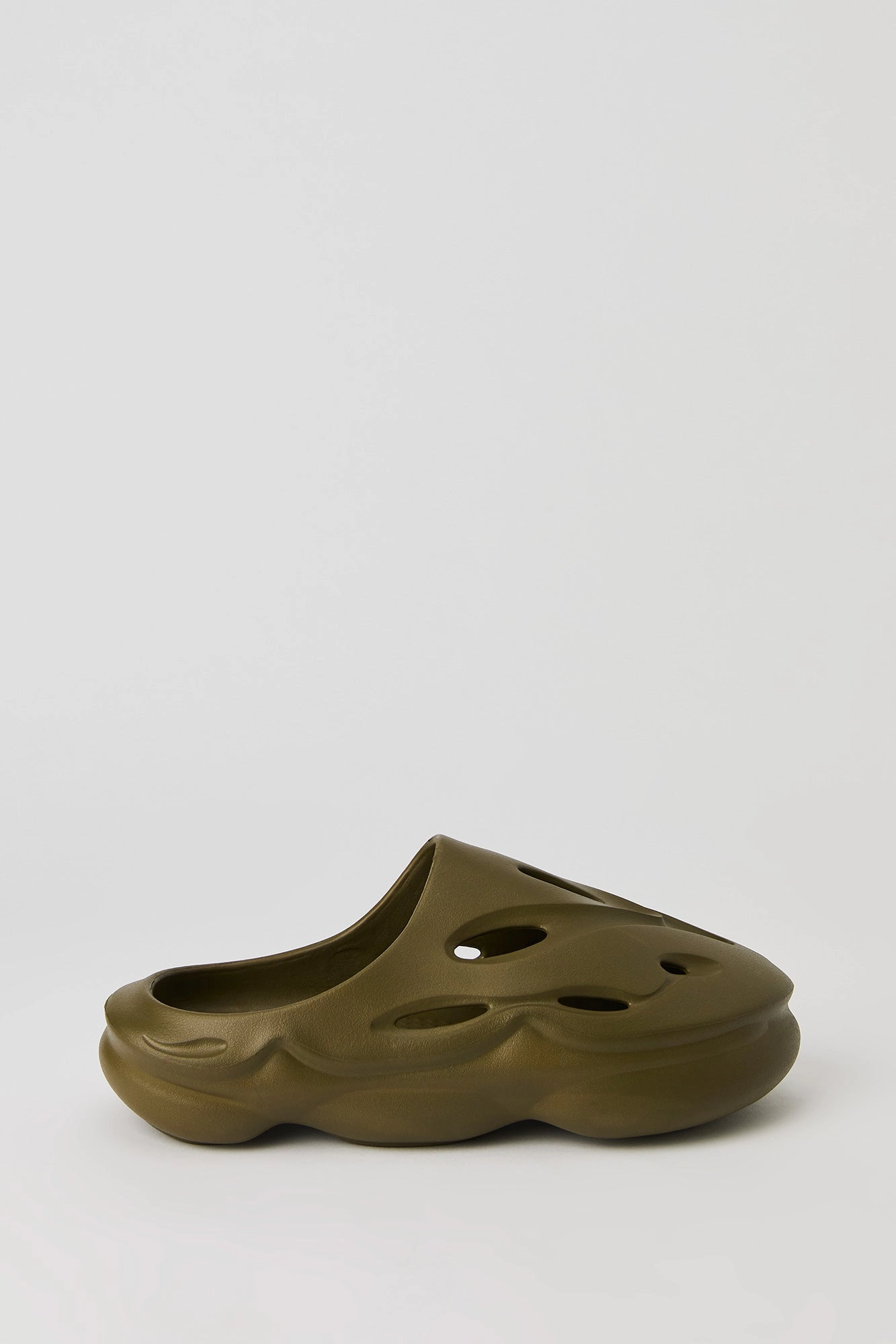 Molded Slip-On Clogs