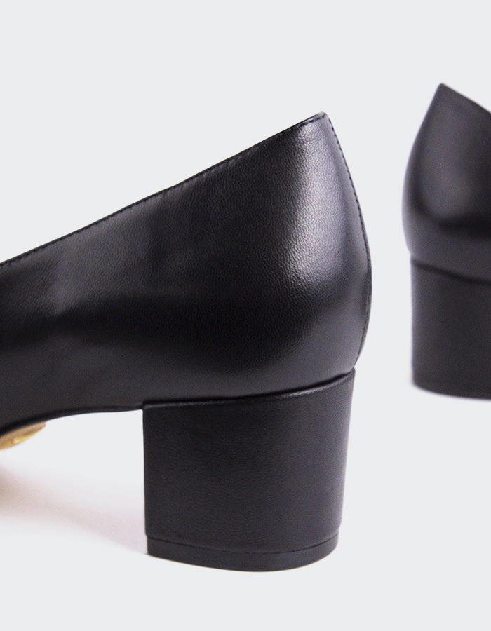 Raynan Black Leather