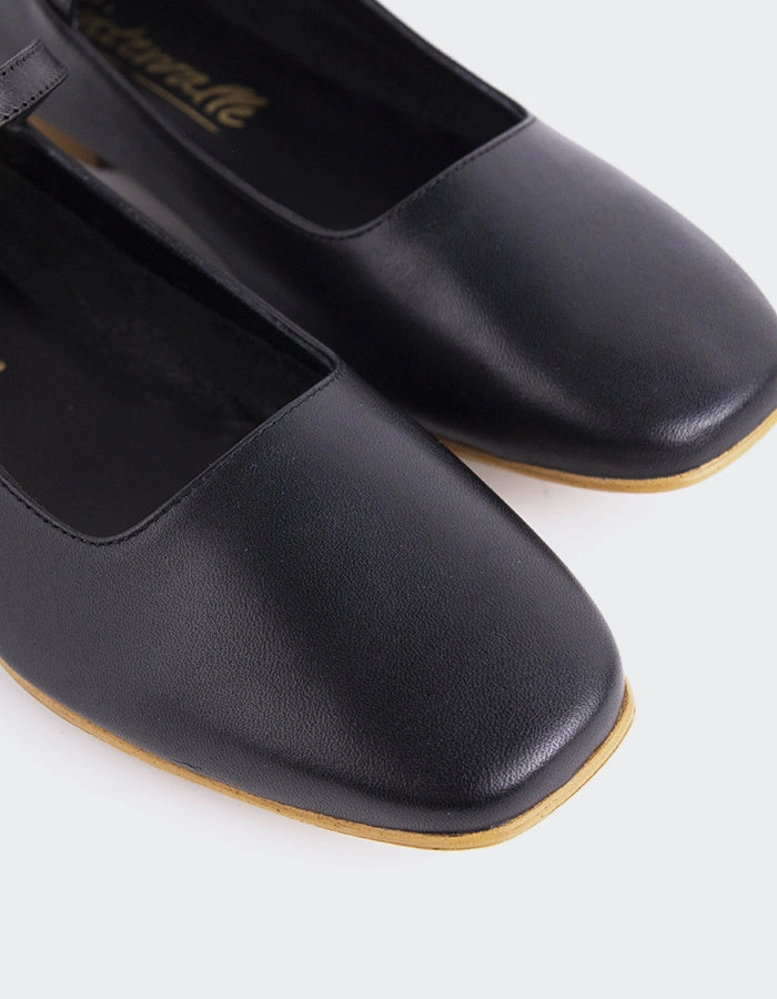 Reubena Black Leather