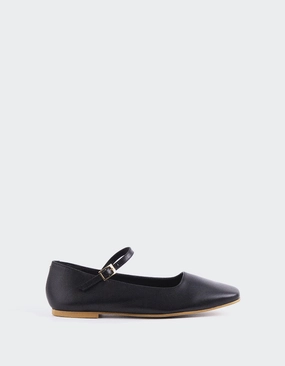 Reubena Black Leather