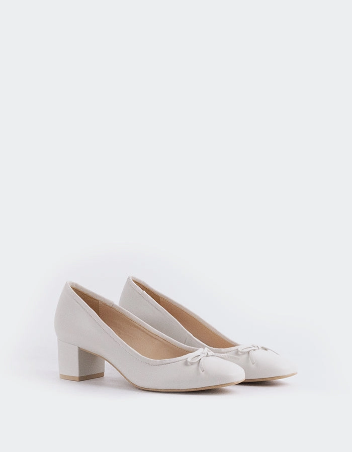 Ruslan White Leather