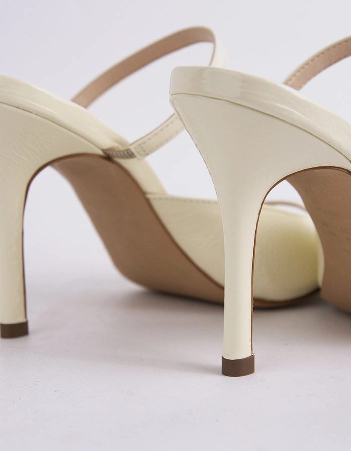 Scilla Off White Naplack
