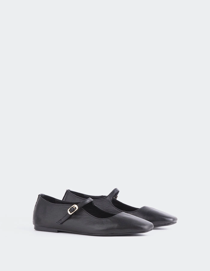 Sylph Black Leather