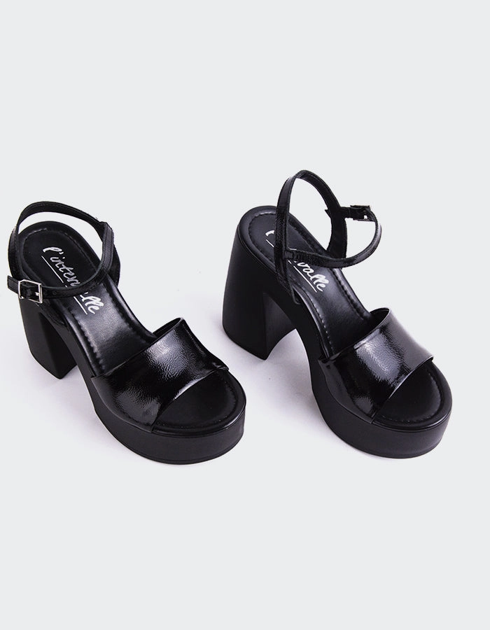 Veria Black Naplack