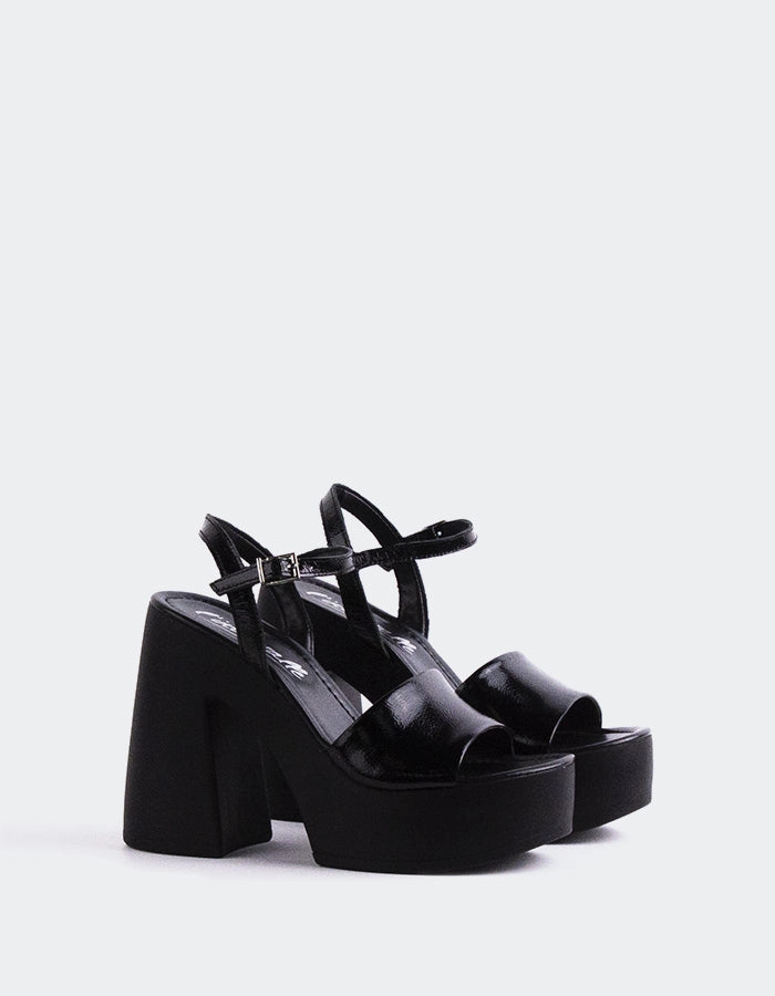 Veria Black Naplack
