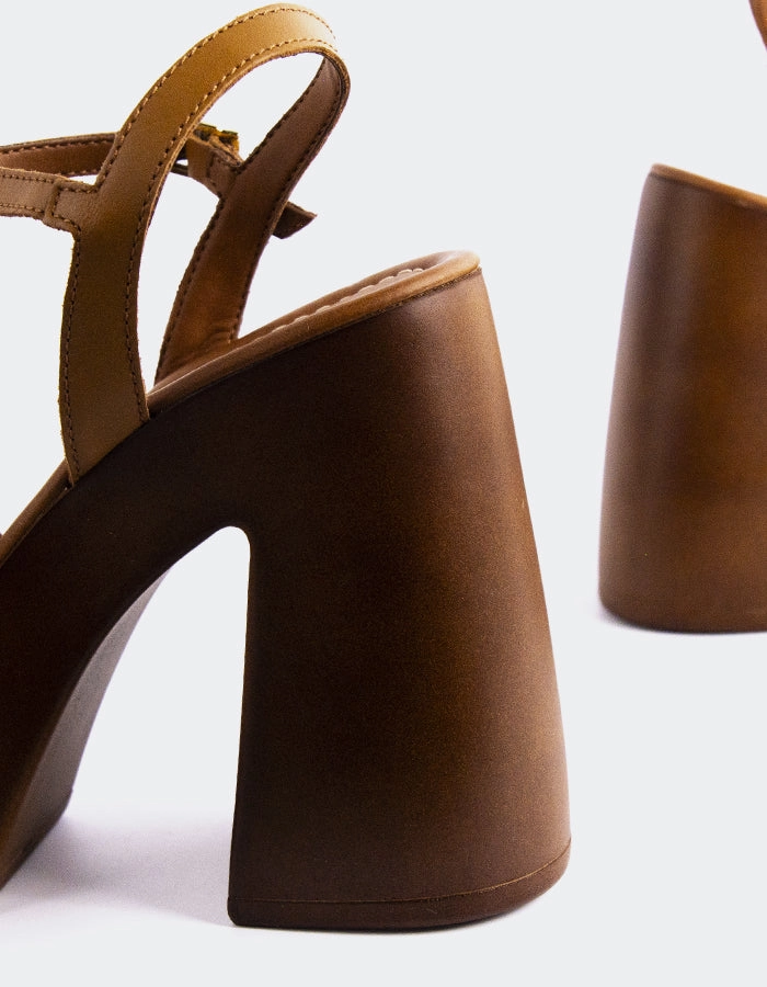 Veria Tan Leather