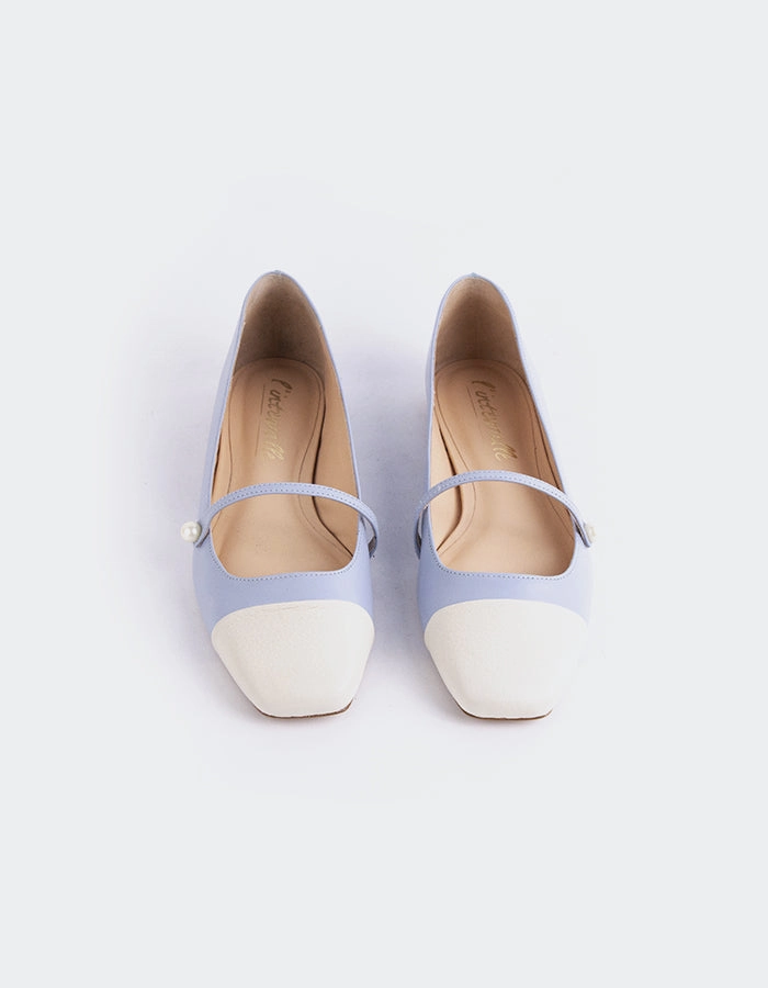 Yarrow Off Wht.Blue Leather